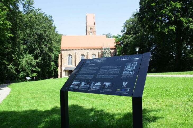 Burghügel , Nationaldenkmal und Burgkapelle Aichach-Oberwittelsbach