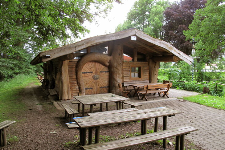 Biergarten im Schloßpark Kühbach